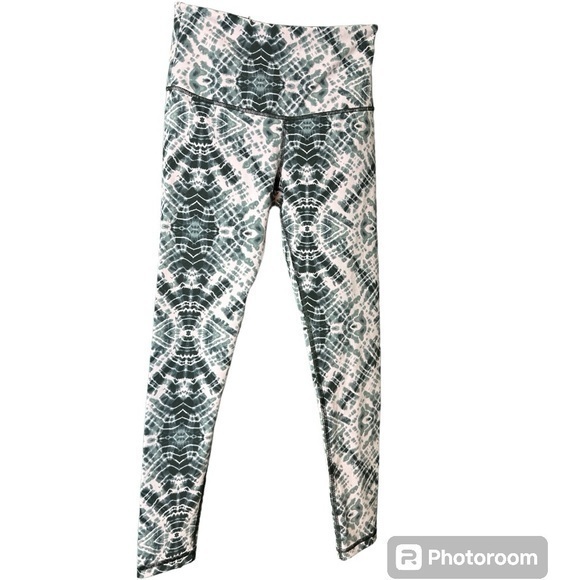 Victoria Sport Pink and Black Tie-Dye Leggings - Picture 1 of 4